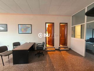 Local comercial en venta en Lucena