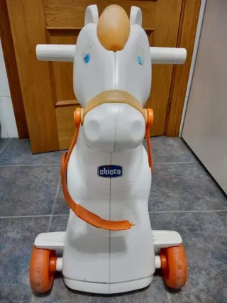 Caballito correpasillos y  Perito