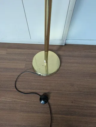 Lámpara de pie vintage metal dorado