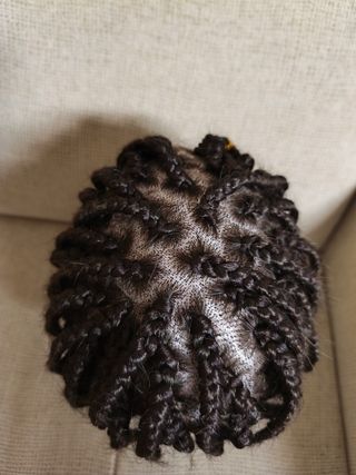 Prótesis Capilar Trenzas Corona Dorada