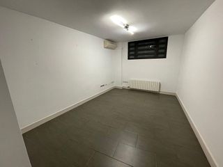 Local comercial en alquiler en Instituts - Universitat en Lleida