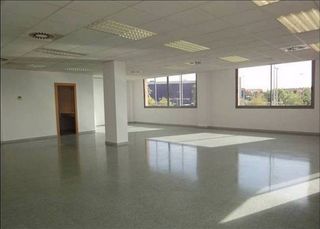 Oficina en alquiler en Sant Just Desvern