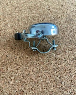 Timbre de bicicleta clásico cromado