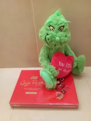 Set San Valentín Peluche Grinch corazón + Bombones