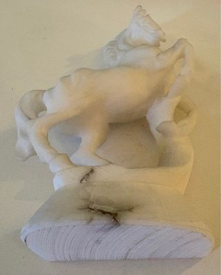 Scultura cavallo rampante in alabastro