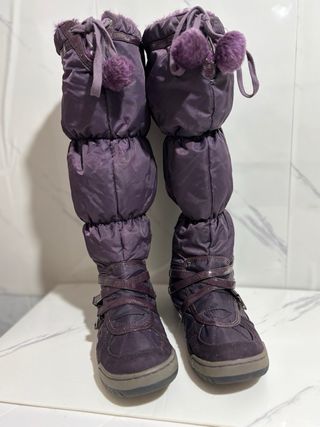 Stivali viola impermeabili con pelliccia