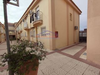 Casa adosada en venta en Linares
