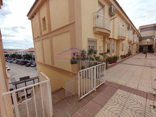 Casa adosada en venta en Linares