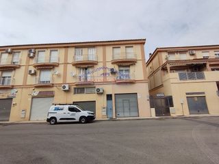 Casa adosada en venta en Linares