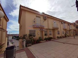Casa adosada en venta en Linares