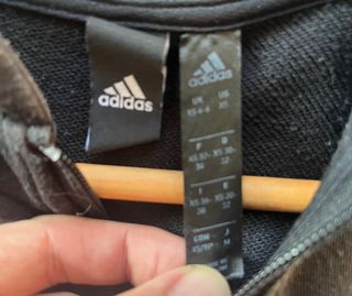 Sudadera Adidas Negra con Capucha