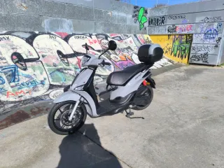 Piaggio Liberty 50 Scooter Gris/Negro