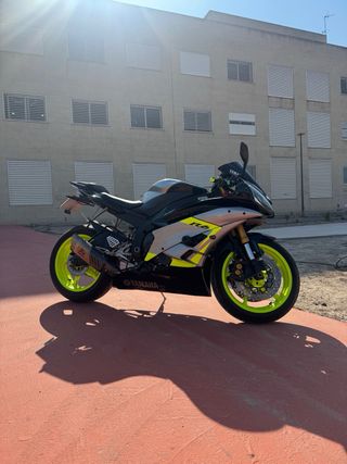 Yamaha R6R 2007 Negra/Plata/Amarilla
