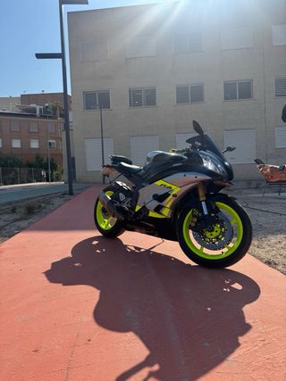 Yamaha R6R 2007 Negra/Plata/Amarilla