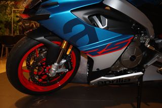 Aprilia RS 660 - Moto Deportiva Azul/Roja