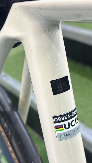 Orbea Orca M30 con Ruedas y Manillar de carbono