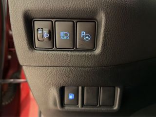 Toyota C-HR 1.8 125H Active 90 kW (122 CV)