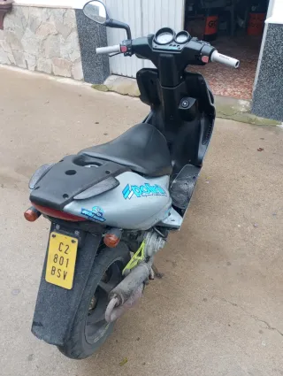 Yamaha Aerox 49cc Scooter Automático
