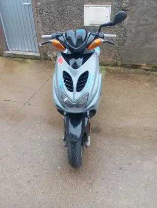 Yamaha Aerox 49cc Scooter Automático