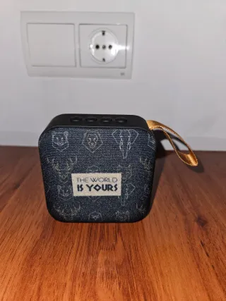 Altavoz Bluetooth Cubo The World Is Yours