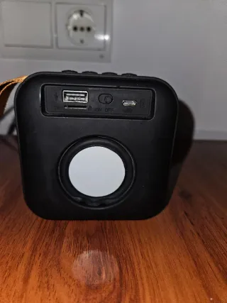 Altavoz Bluetooth Cubo The World Is Yours