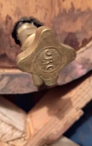 2 GRIFOS ANTIGUOS DE TONEL (27€ CADA UNO)