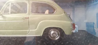 Revell Seat 600 D 1:18 Metal