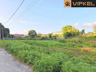 Solar en venta en Cambre