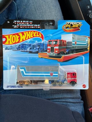 Hot Wheels Transformers Optimus Prime