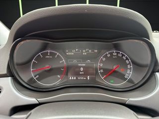 Opel Corsa 1.4 Business 66 kW (90 CV)