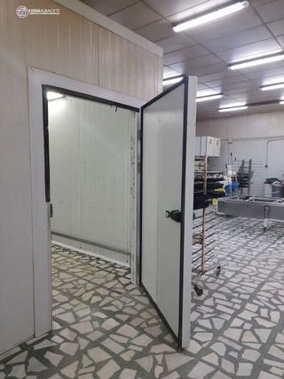 Nave industrial en venta en Santa Cruz - Industria - Polígono Campollano en Albacete