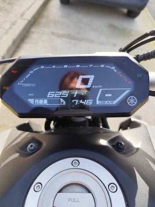 Yamaha MT-07 Limitada Gris/Roja