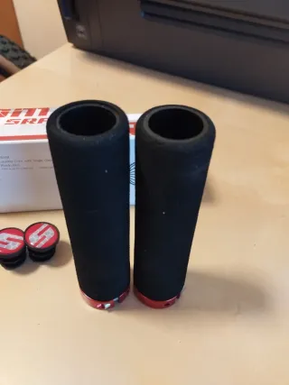 Puños MTB SRAM Espuma Negro/Rojo 129mm