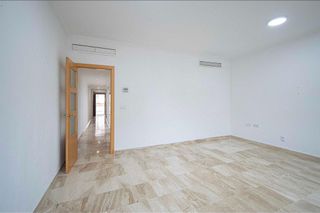 Piso en venta en Alcalá del Río