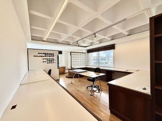 Oficina en venta en Puerto Banús en Marbella