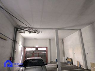 Local comercial en venta en El Llano en Gijón