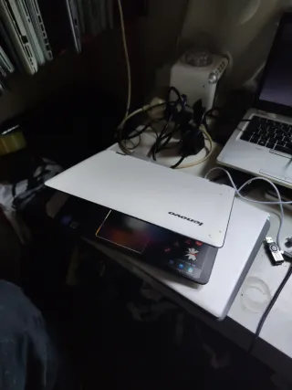 Lenovo Yoga 300 Convertible