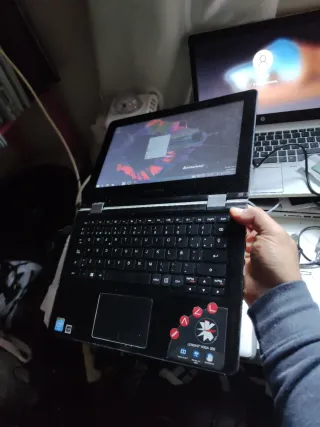 Lenovo Yoga 300 Convertible