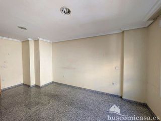 Piso en venta en Linares