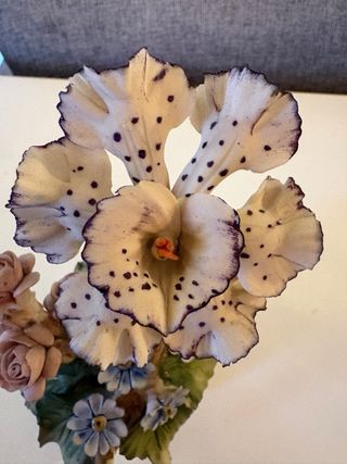 Scultura fiori Capodimonte