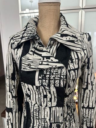 Abrigo Desigual entretiempo estampado