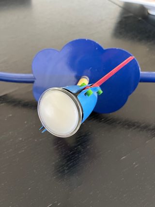 Lámpara infantil aviones azul con bombillas LED.
