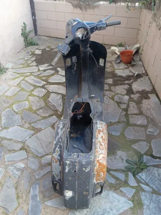 Vespa PK Negra