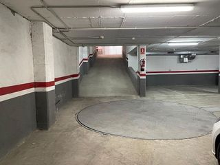 Garaje en alquiler en Centre en Hospitalet de Llobregat, L´