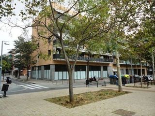 Local comercial en alquiler en Porta en Barcelona