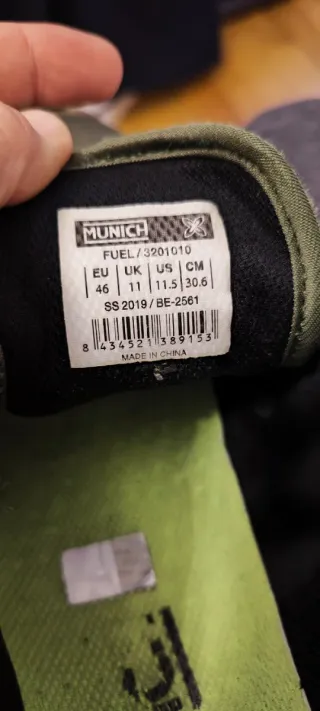 Zapatillas Munich Verdes kaki y Blancas