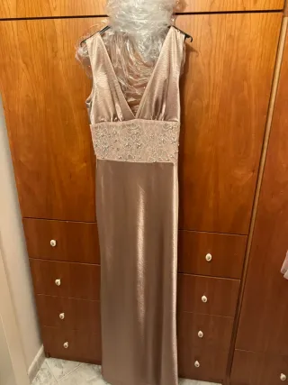 Abito da donna beige/oro con pizzo
