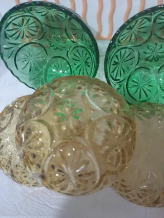 Cuencos vintage vidrio relieve verde y amarillo