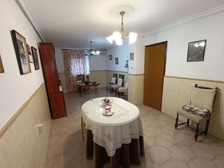 Casa adosada en venta en Linares