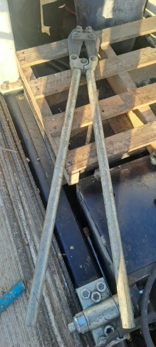 Tijeras cortacables manuales para forjado